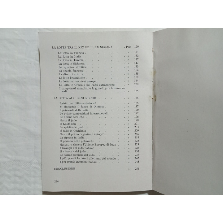 Alfonso Castelli. Storia della lotta. Le lotte antiche e moderne, le lotte orientali, le lotte tradizionali.